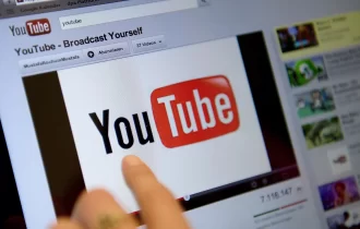 YouTube anuncia exclusão de vídeos que contestam eleição