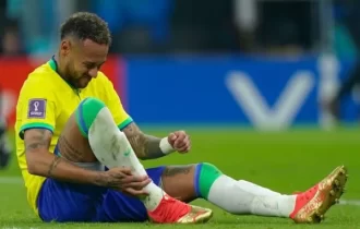 Zagueiro que machucou Neymar recebeu o apelido de El Loco por Higuaín