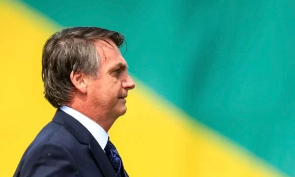 A 18 dias de deixar o cargo, Bolsonaro remaneja funções na Presidência