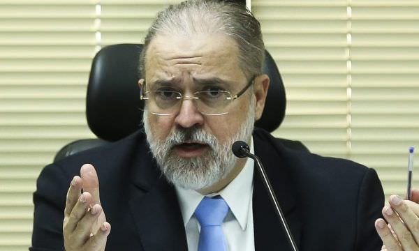 Aras pede ao STF suspensão imediata de indulto que beneficiou PMs do Carandiru