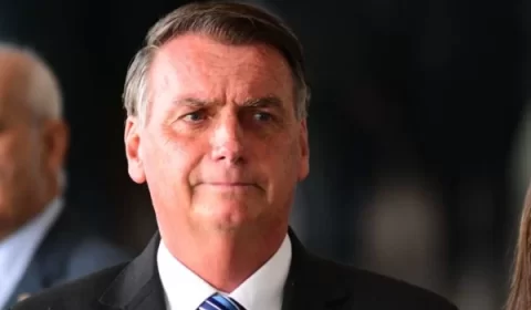 Bolsonaro comemora, pelas redes sociais, queda no preço da gasolina