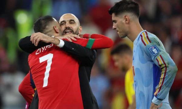 Bounou pega dois, Marrocos bate a Espanha nos pênaltis e avança às quartas pela 1ª vez na história