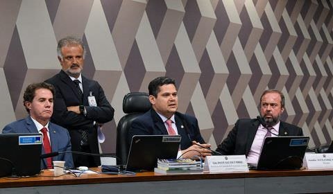 CCJ aprova PEC da Transição; texto vai ao Plenário
