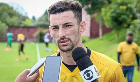 Chateado e triste, Dolem é dispensado pelo Amazonas e acerta com o Goianésia para 2023