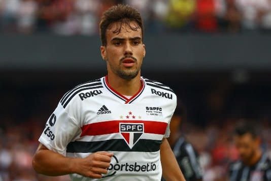 “Está tudo certo”; Igor Gomes define seu futuro e destino surpreende ao São Paulo