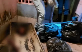 IMAGENS FORTES: Corpo esquartejado é encontrado em sacos plásticos no Centro de Manaus