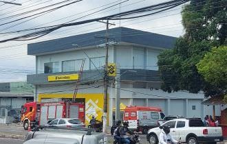 Manaus: Homem sofre descarga elétrica ao pintar faixa do Banco do Brasil