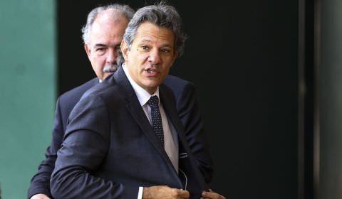 Em conversa no WhatsApp, ministros veem urgência em pacote fiscal de Haddad após vitória de Trump