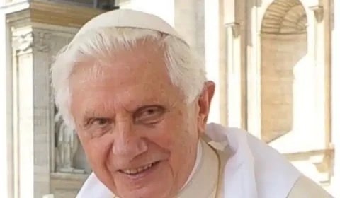 Morre papa emérito Bento XVI, aos 95 anos