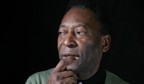 Pelé tem ‘progressão’ em doença oncológica e requer cuidados, diz boletim