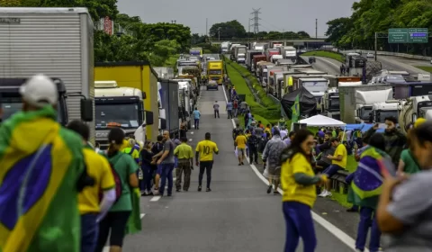 PF faz operação contra apoiadores de Bolsonaro por atos antidemocráticos