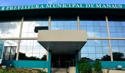 Prefeitura de Manaus entrega insumos para avicultores e piscicultores de comunidades da BR-174