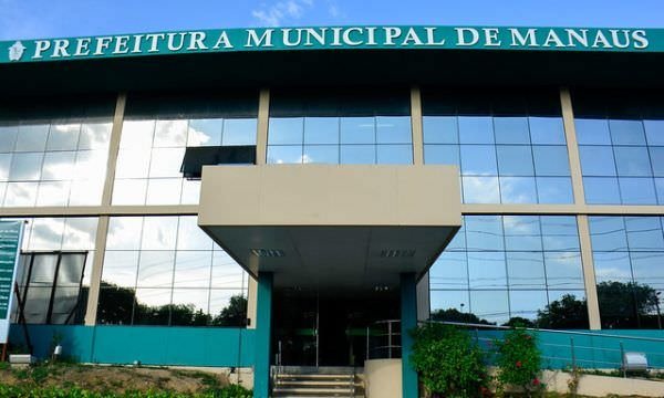 Prefeitura de Manaus entrega insumos para avicultores e piscicultores de comunidades da BR-174