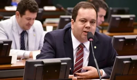 Relator da PEC da Transição na Câmara se reúne com Lula