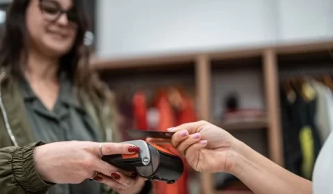 Sem senha: pagamento por aproximação já representa 40% das transações