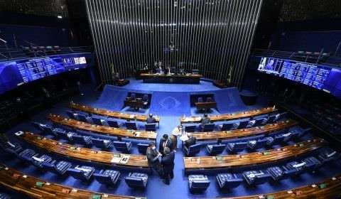 Senado aprova PEC da Transição