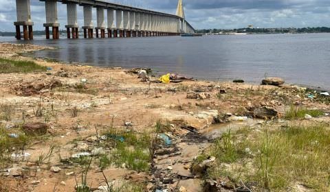 Urgente: corpo é encontrado ao lado de oferend4 debaixo da Ponte Rio Negro