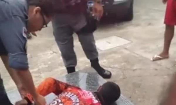 URGENTE: motoqueiro mata brutalmente mulher com facadas em Tefé; veja vídeo