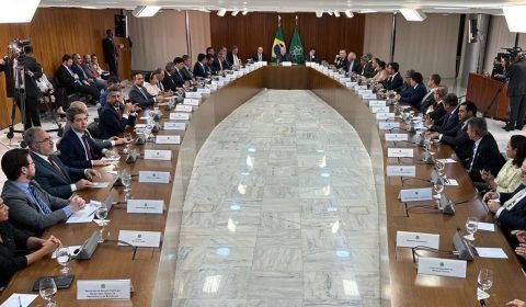 Em reunião com Lula, governadores condenam atos antidemocráticos