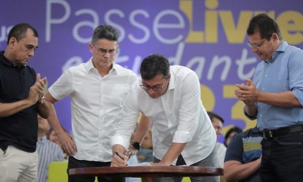 Governador Wilson Lima e prefeito David Almeida renovam convênio entre Estado e Município para o Passe Livre 2023