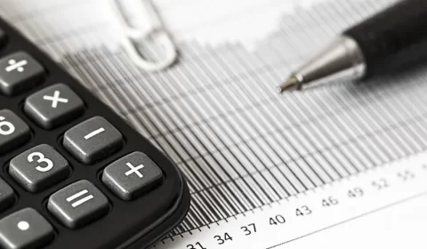 Mercado eleva previsão para inflação de 2023 pela 7ª semana seguida e reduz para câmbio