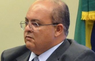Moraes afasta governador do Distrito Federal por 90 dias