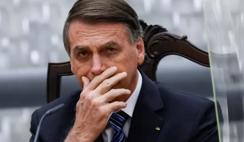 PF apreende celulares de Bolsonaro e Michelle; ex-presidente é intimado