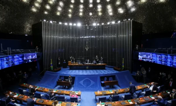 Senado analisa intervenção federal no DF, reunião de Lula e governadores e mais de 10 de janeiro