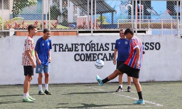 Trio revelado na Escola do Santos FC de Manaus brilha no futebol brasileiro