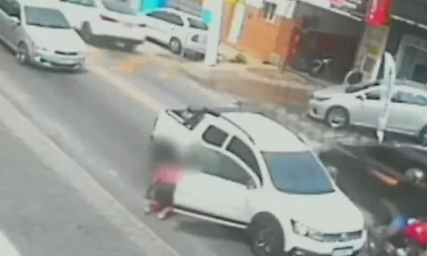 Urgente: motorista é executado em semáforo; veja vídeo