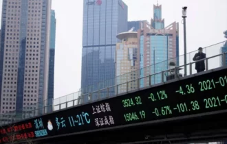 Bolsas de China e Hong Kong caem antes de dados econômicos