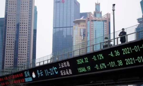 Bolsas de China e Hong Kong caem antes de dados econômicos