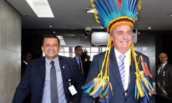 Fuga de Bolsonaro para os EUA custou R$ 795 mil aos cofres públicos