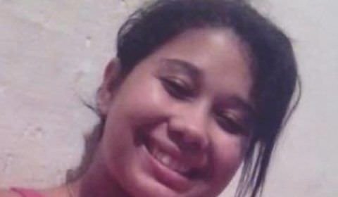 Jovem morre ao cair de brinquedo em parque de diversões