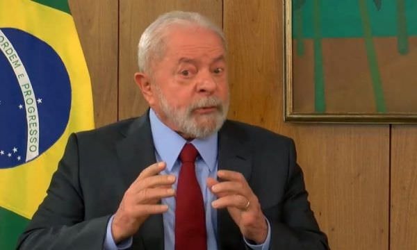Lula diz que Bolsonaro "preparou um golpe"; denúncia de Do Val será usada para torná-lo inelegível