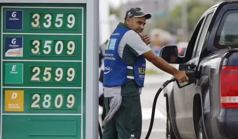 Lula, Haddad e Prates se reúnem nesta segunda (27) para avaliar impostos de combustíveis