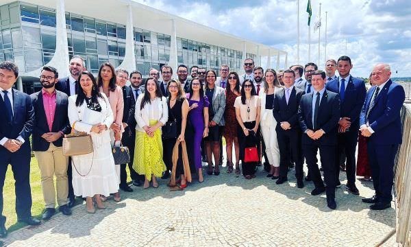 Ministro Alexandre Padilha recebe defensores gerais no Palácio do Planalto