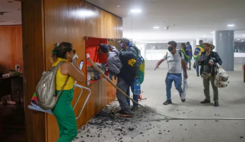 Planalto faz orçamento para restauro de obras de arte danificadas