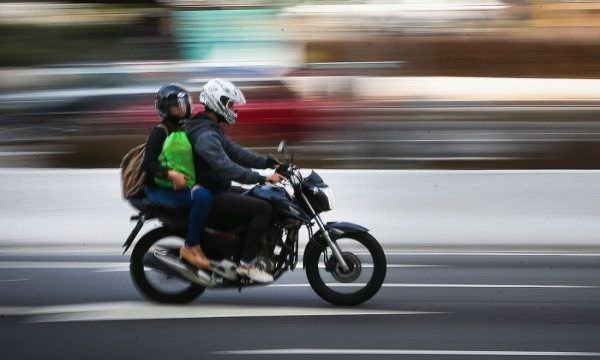 Prefeitura de Manaus reúne para discutir regulamentação do serviço de motos por aplicativo
