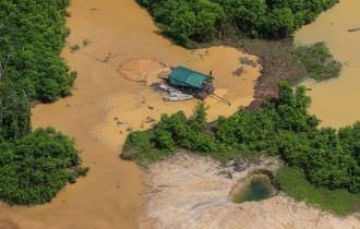 Governo do Amazonas envia nova remessa de insumos para os Yanomami, em Roraima