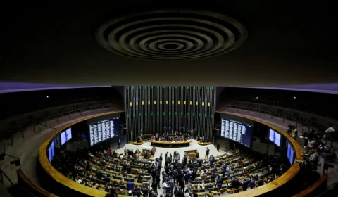 Aliados de Lula e Lira assumem maioria de postos internos importantes da Câmara