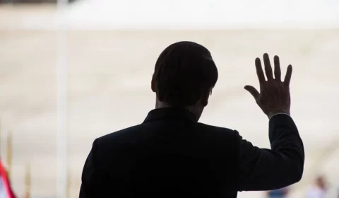 Bolsonaro pede “apenas descanso” nos primeiros dias na volta ao Brasil