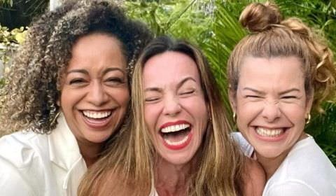 Elenco de 'Chiquititas' agita a web com reencontro após mais de 25 anos: 'Coração transbordando'
