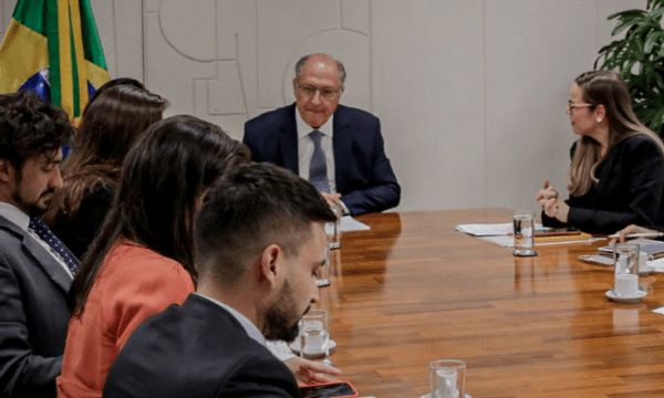 Geraldo Alckmin visita Zona Franca em reunião do CAS