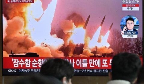 Kim Jong-un dispara mais mísseis, se prepara para 'guerra real' e lança temor sobre o Japão