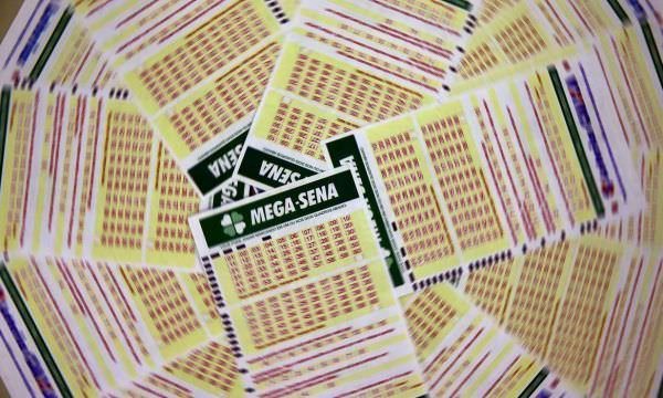 Mega-Sena sorteia nesta quarta-feira prêmio de R$ 54 milhões