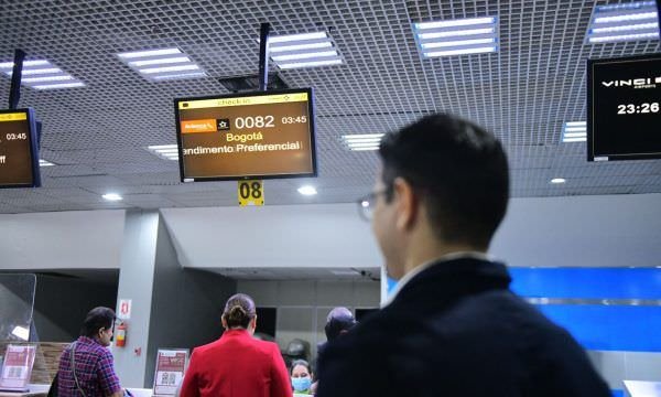 Novo voo que conecta Manaus a Bogotá, sem escalas, é inaugurado