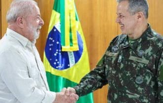 Rangel: Lula já errou ao lidar com militares; refazer pontes exige firmeza