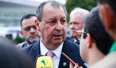 Omar irá comandar CPI que vai investigar responsabilidade de companhia em desastre ambiental