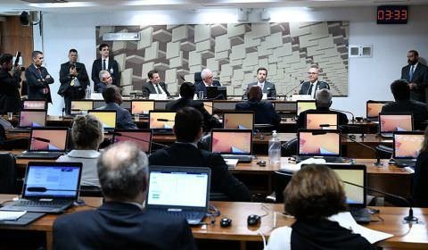 Senadores cobram punição para responsáveis por fraude nas Americanas